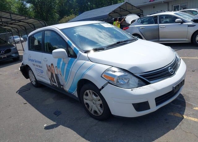 2012 NISSAN Versa