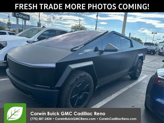 2025 TESLA Cybertruck
