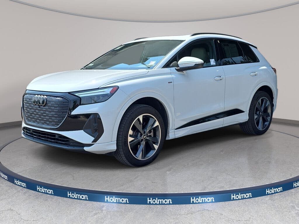 2023 AUDI Q4