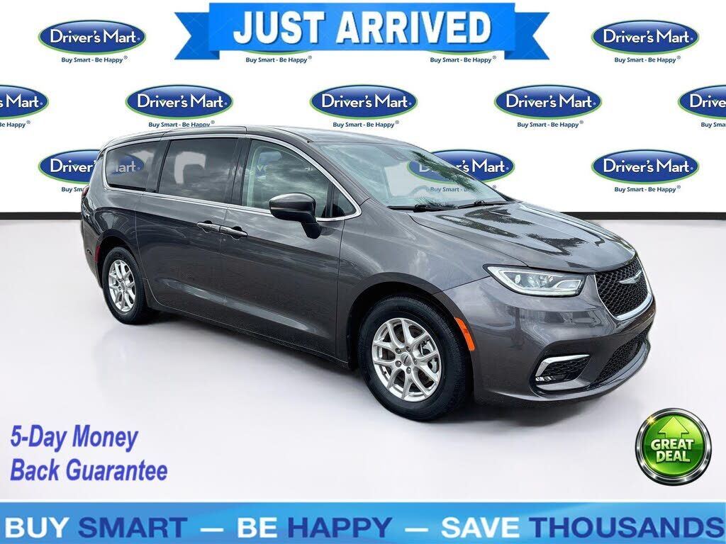 2023 CHRYSLER Pacifica