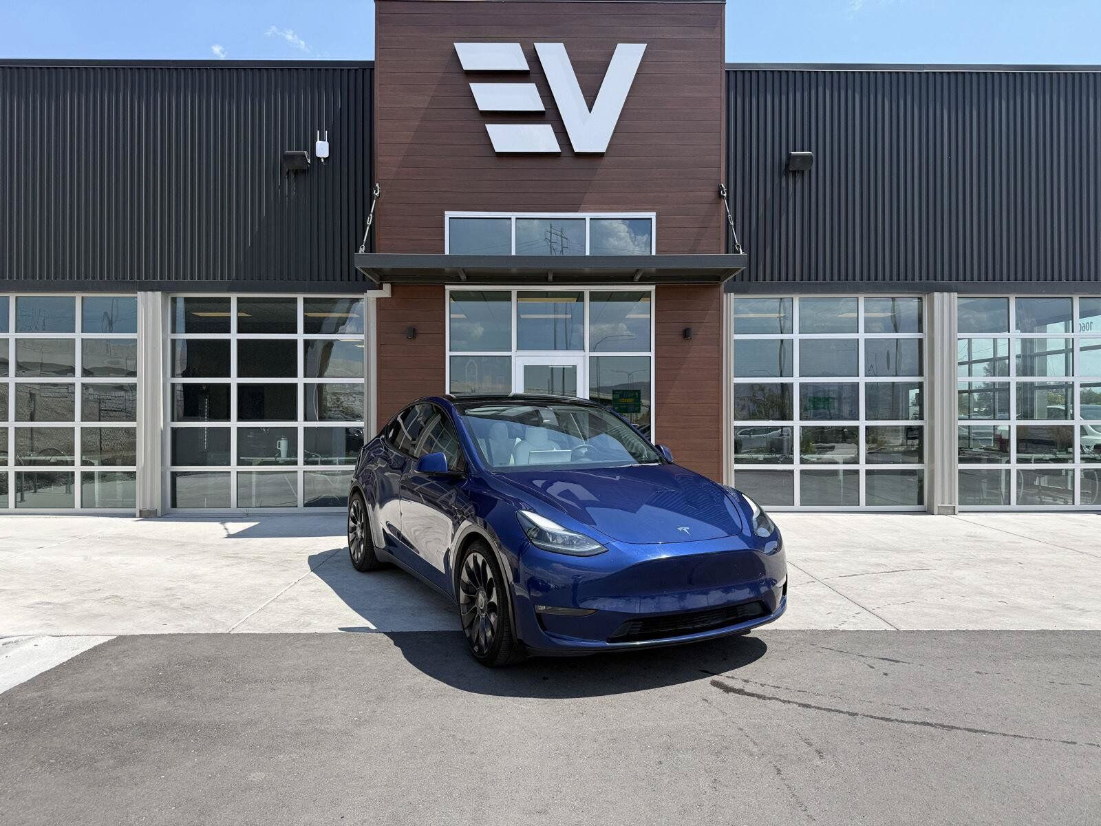 2022 TESLA Model Y