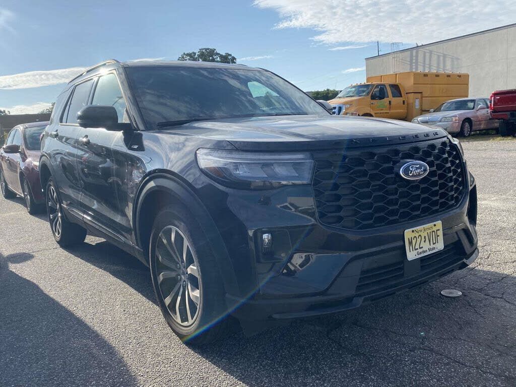 2025 FORD Explorer