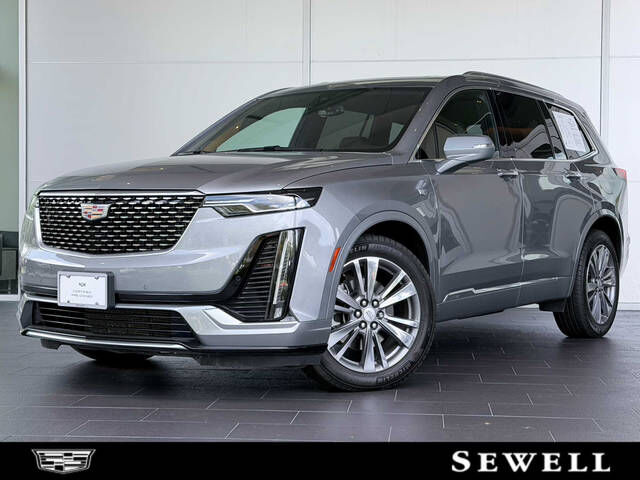 2025 CADILLAC XT6