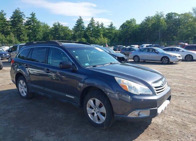 2011 SUBARU Outback