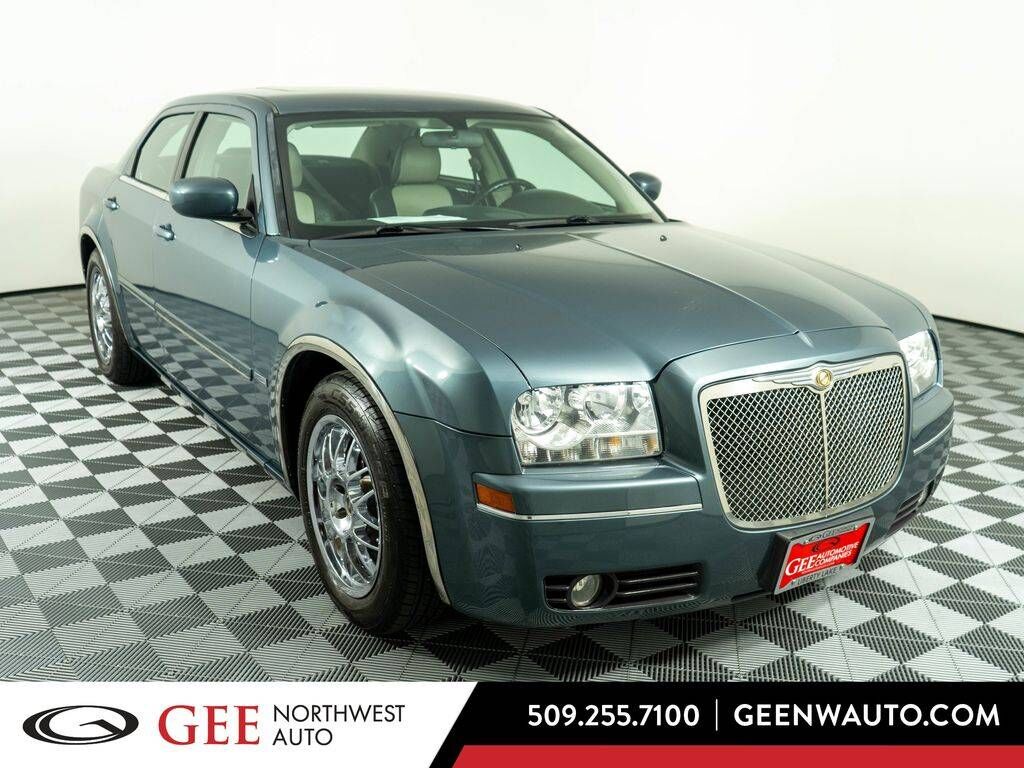 2005 CHRYSLER 300