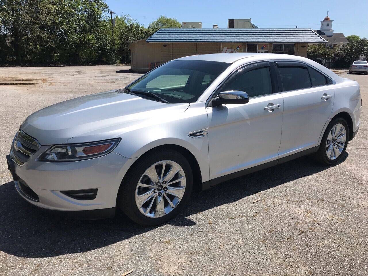2011 FORD Taurus