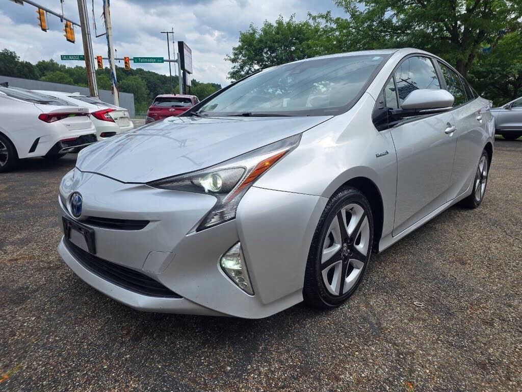 2016 TOYOTA PRIUS