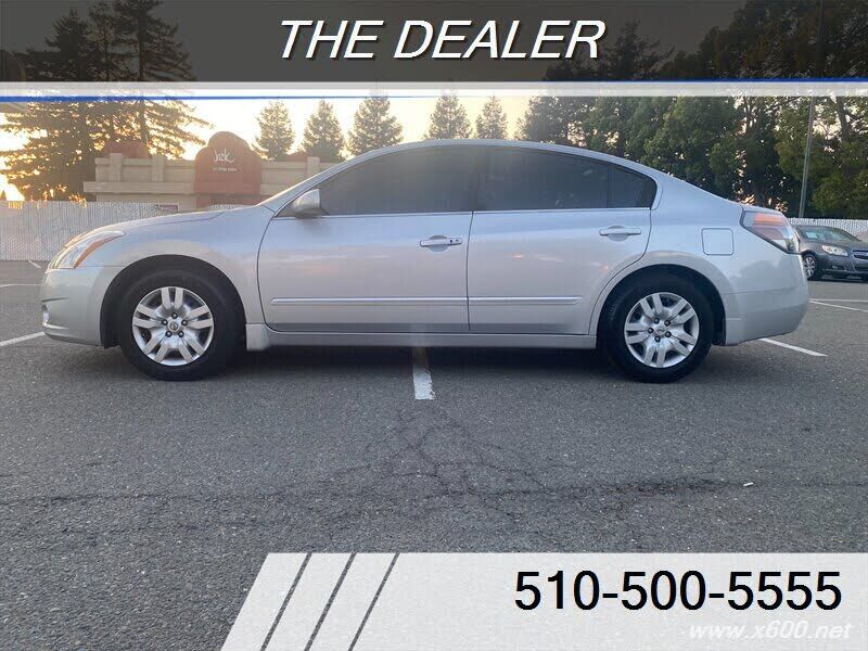 2012 NISSAN Altima