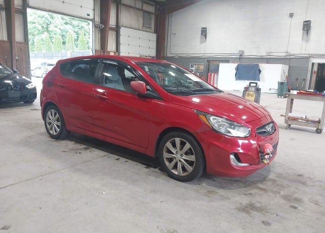 2012 HYUNDAI Accent