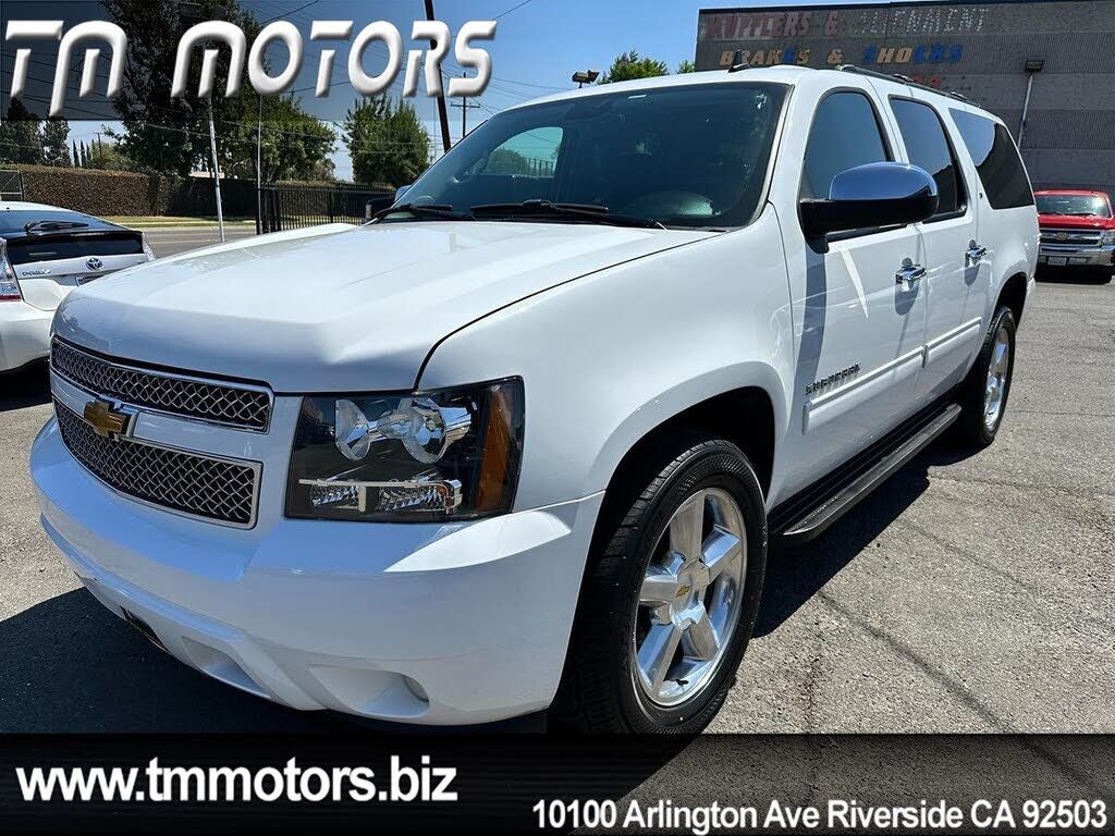 2011 CHEVROLET Suburban