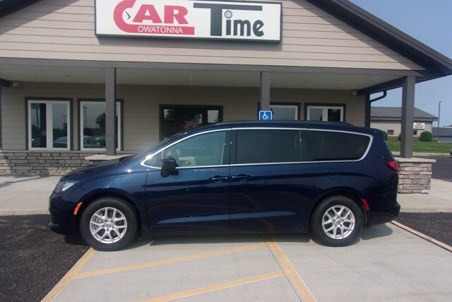 2020 CHRYSLER Voyager