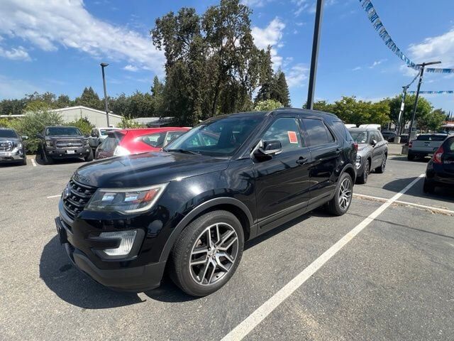 2017 FORD Explorer