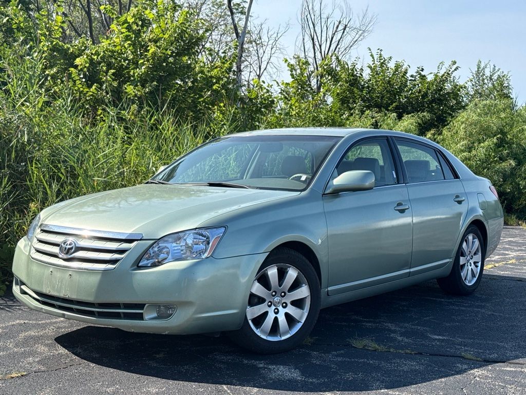 2005 TOYOTA Avalon