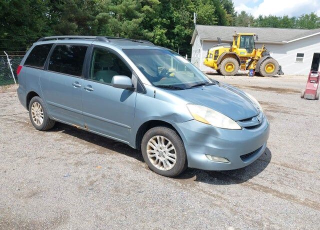 2008 TOYOTA Sienna