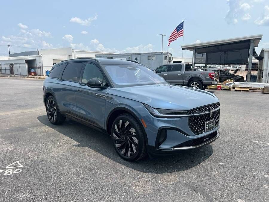 2026 LINCOLN Nautilus