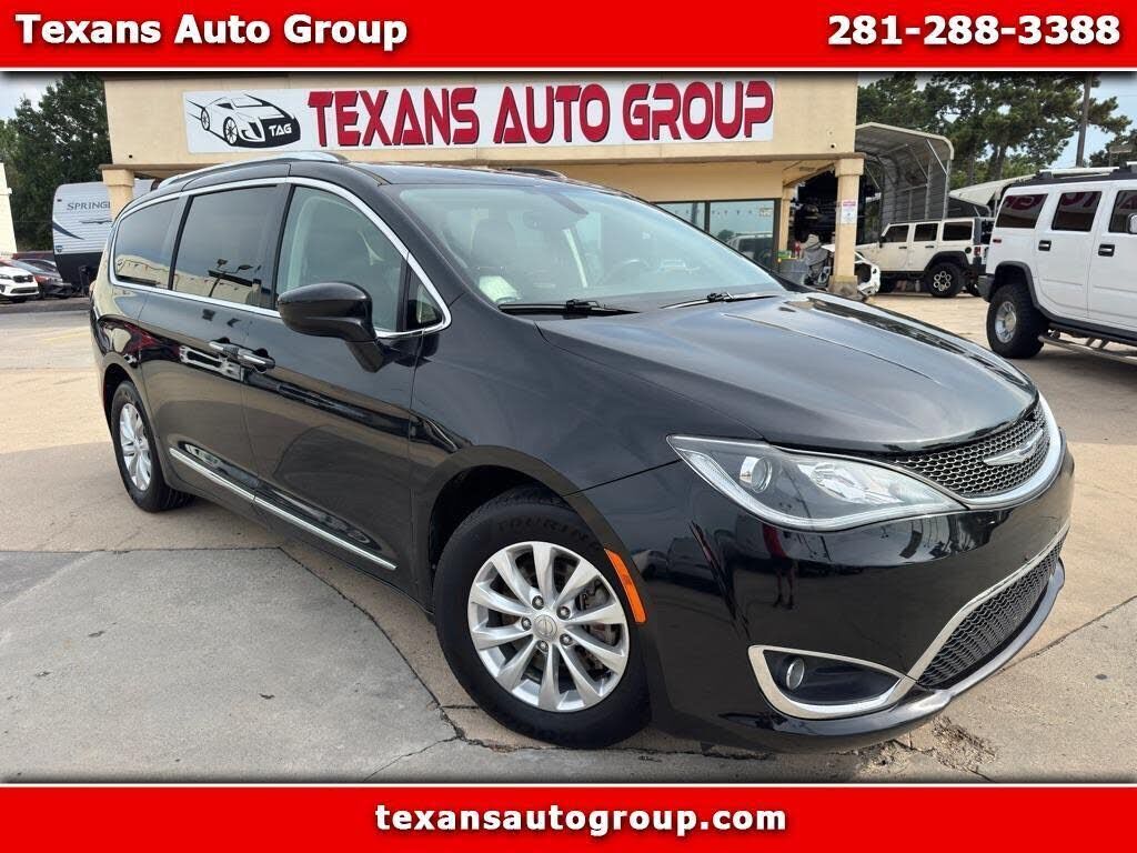 2019 CHRYSLER Pacifica