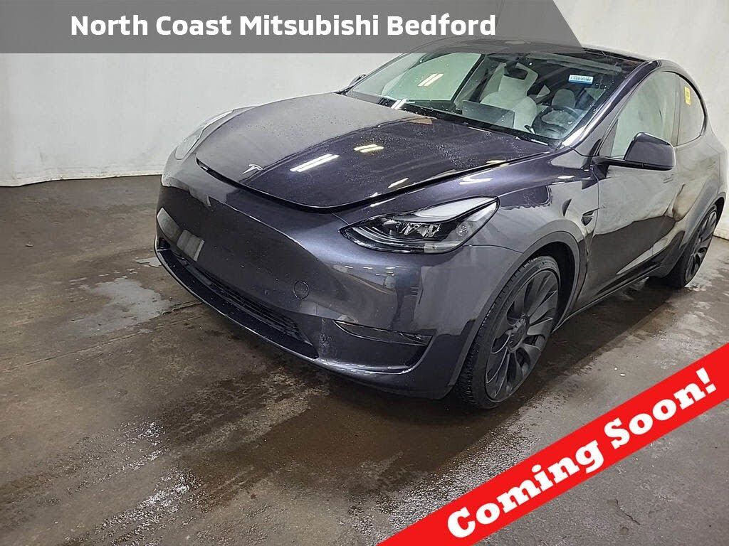 2024 TESLA Model Y