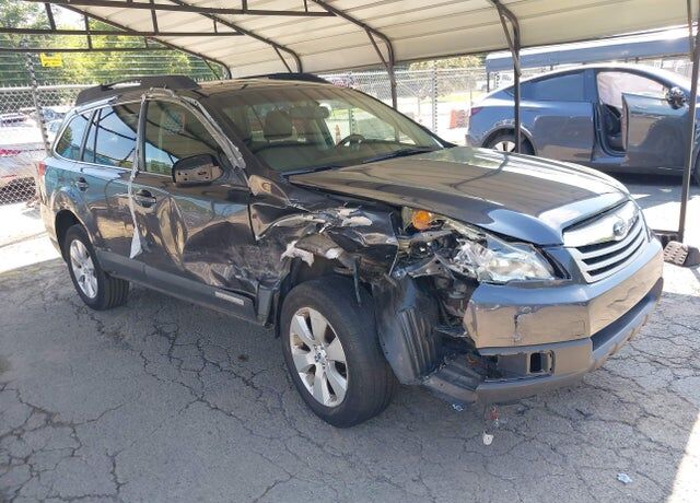 2012 SUBARU Outback