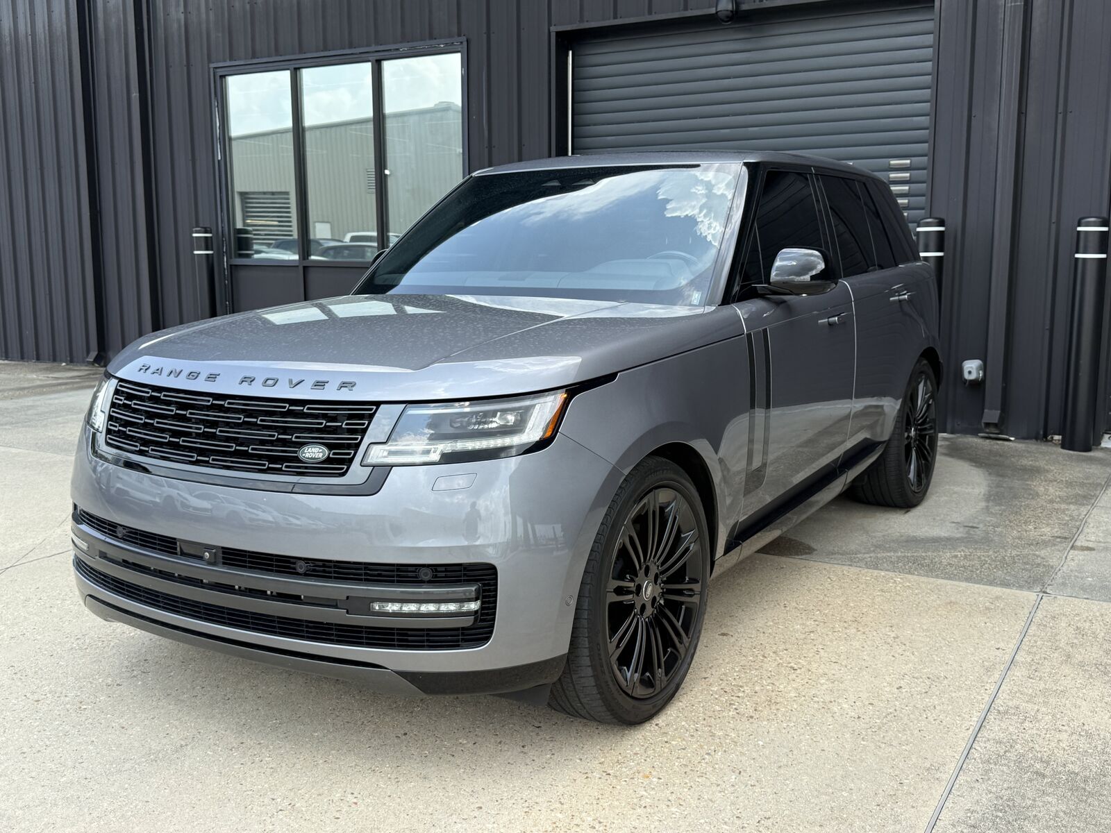 2024 LAND ROVER Range Rover