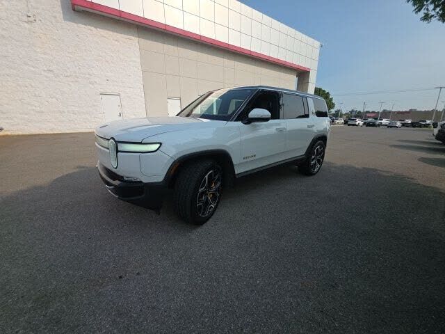 2023 RIVIAN R1S