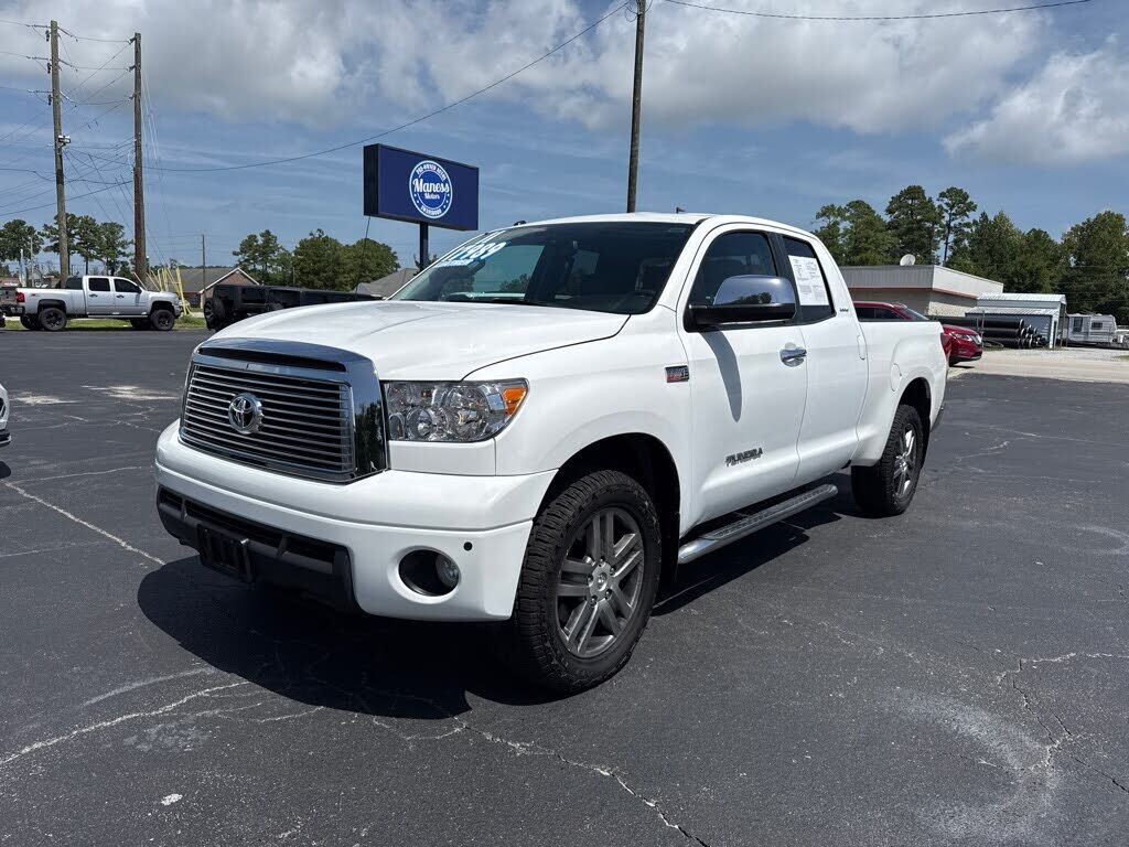 2011 TOYOTA Tundra