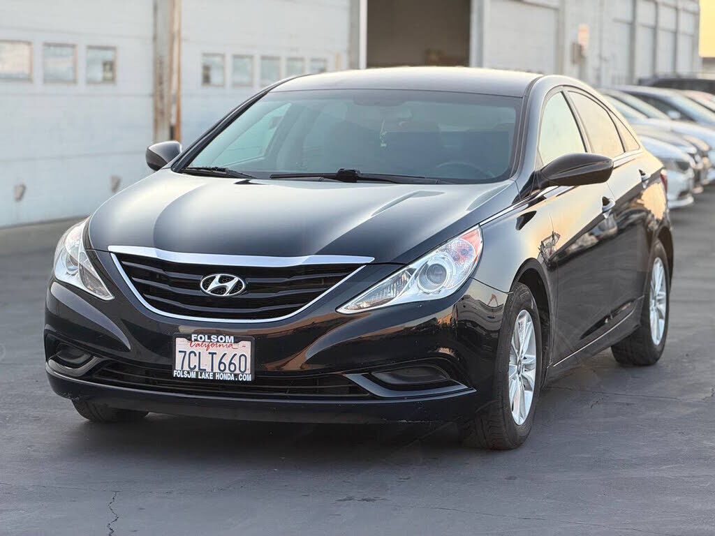 2013 HYUNDAI Sonata
