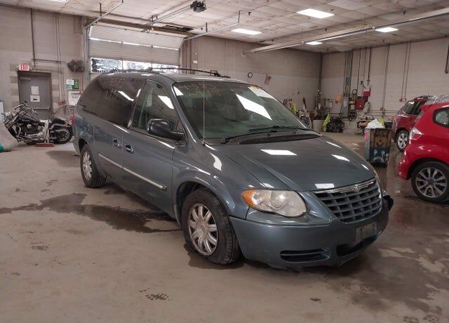 2006 CHRYSLER Town and Country