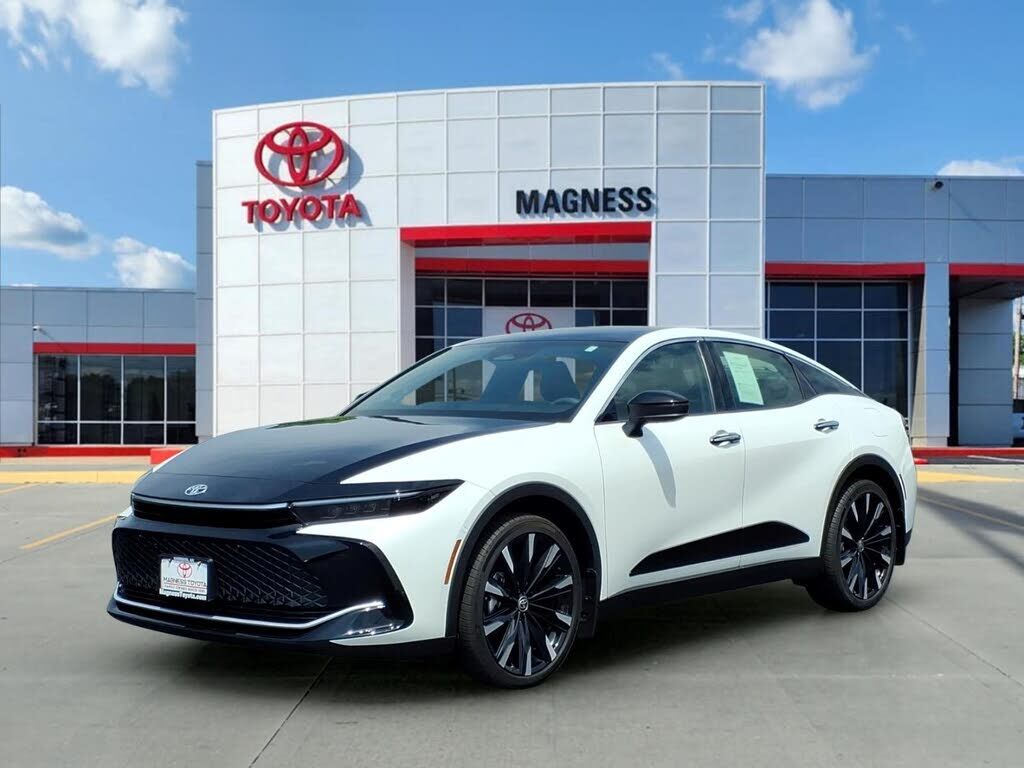 2025 TOYOTA CROWN