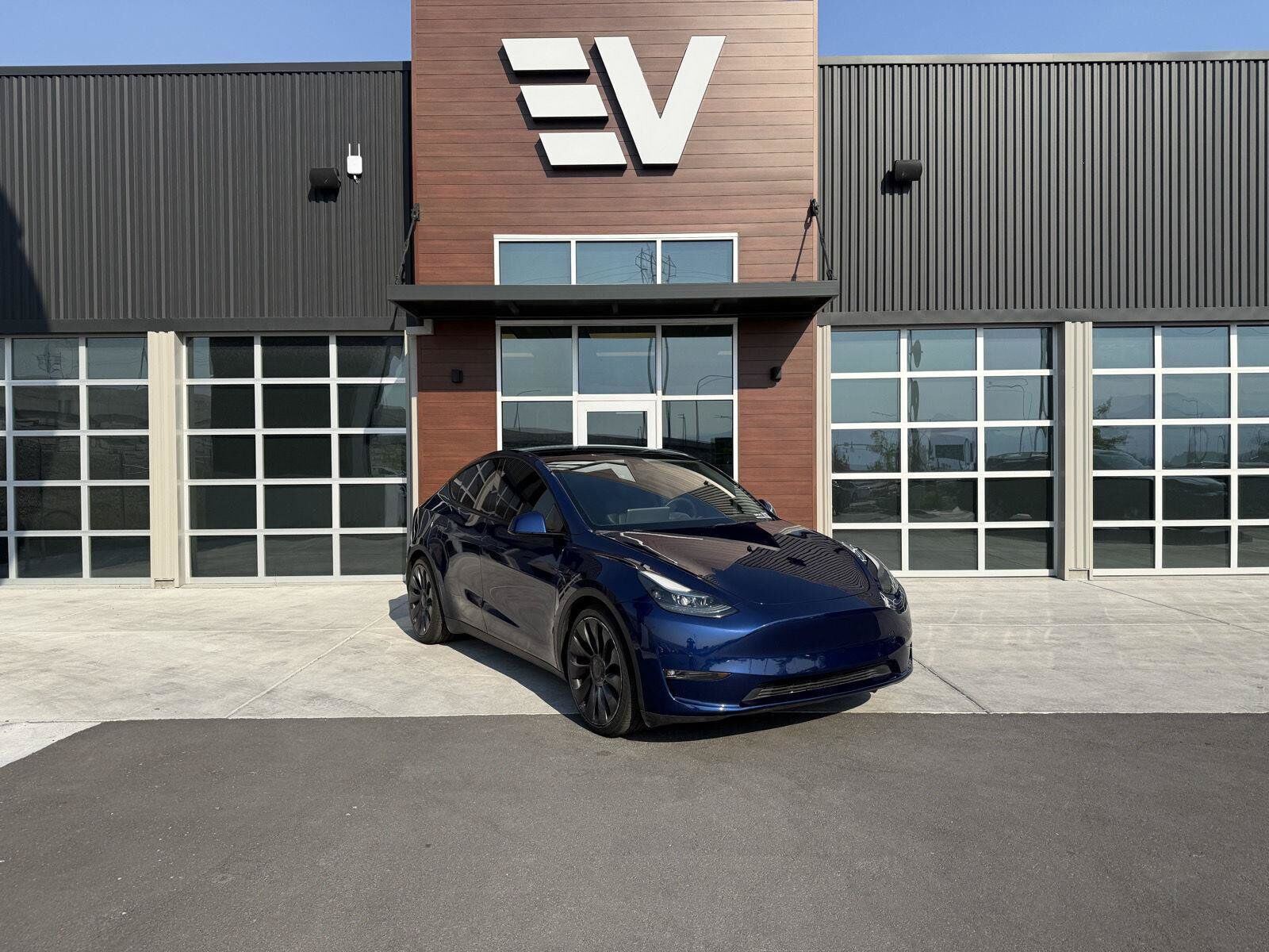 2021 TESLA Model Y