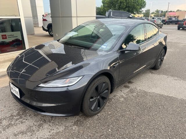 2025 TESLA Model 3