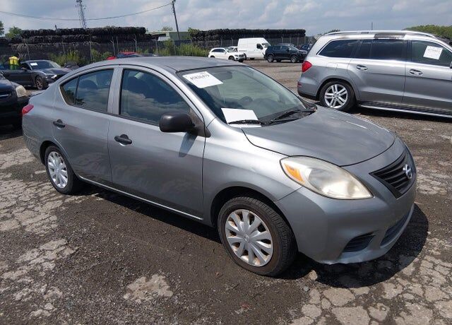 2014 NISSAN Versa