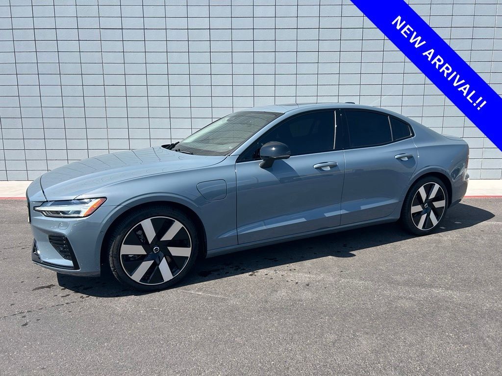 2024 VOLVO S60