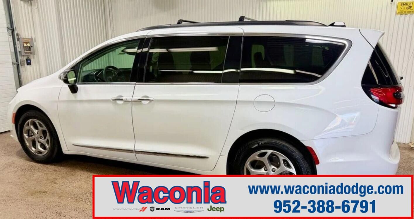 2023 CHRYSLER Pacifica