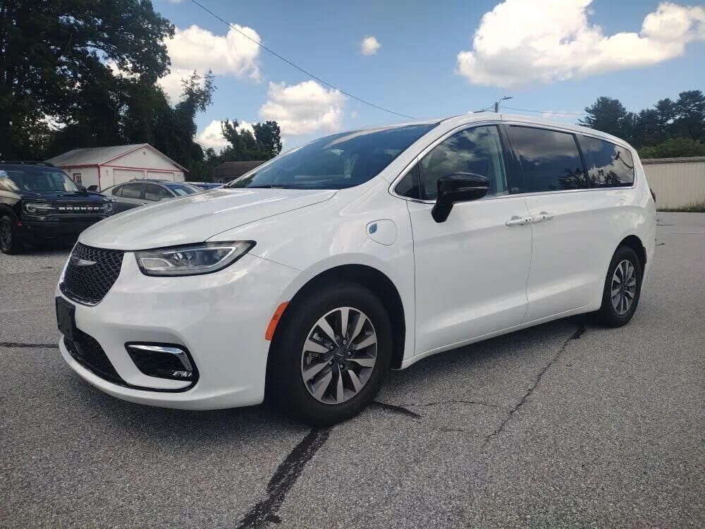 2024 CHRYSLER Pacifica