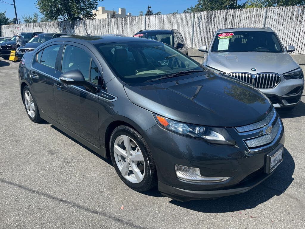 2013 CHEVROLET Volt