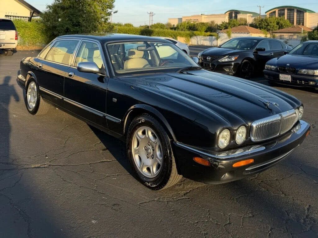 2001 JAGUAR Vanden Plas