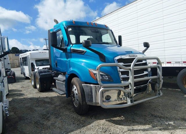 2022 FREIGHTLINER Cascadia