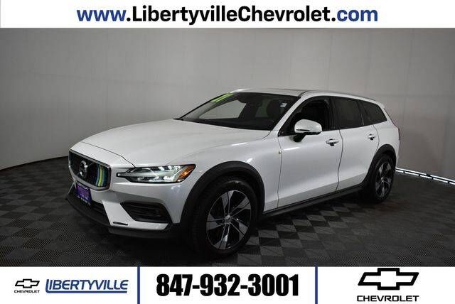 2021 VOLVO V60CC