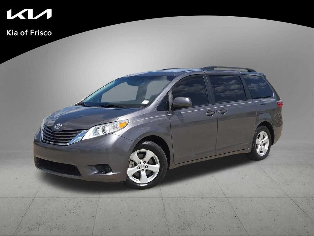 2017 TOYOTA Sienna