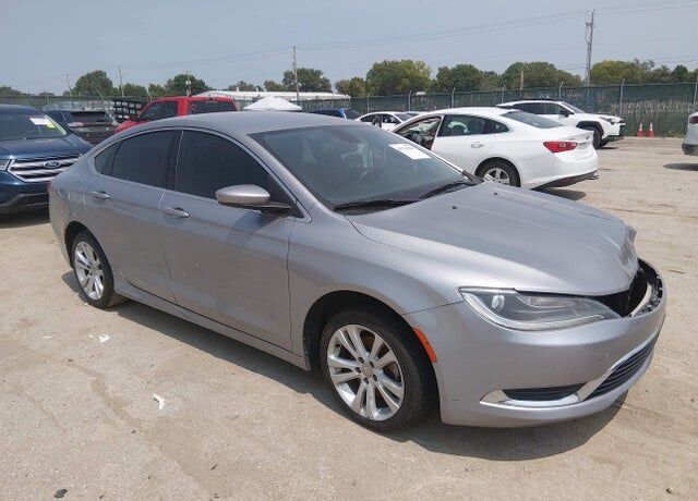 2016 CHRYSLER 200