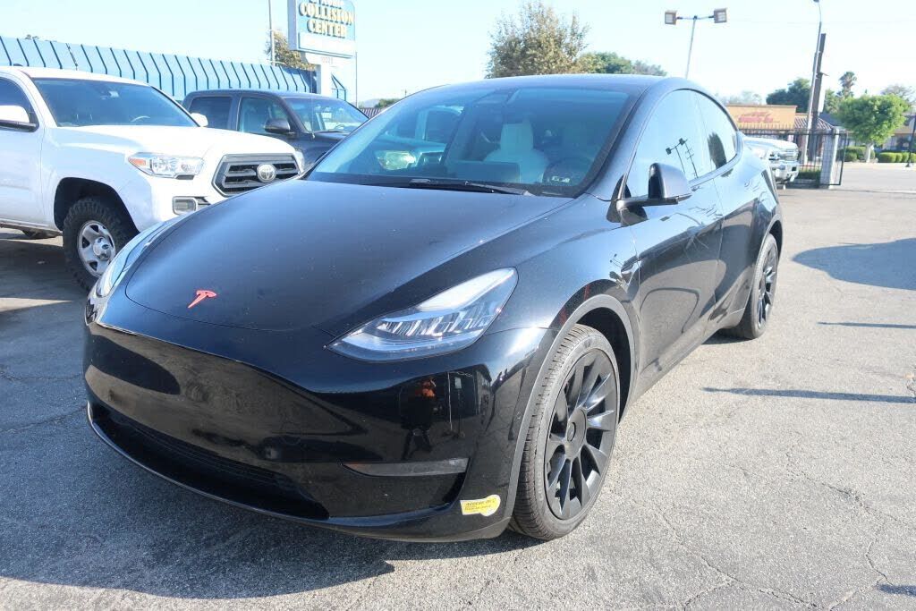 2022 TESLA Model Y