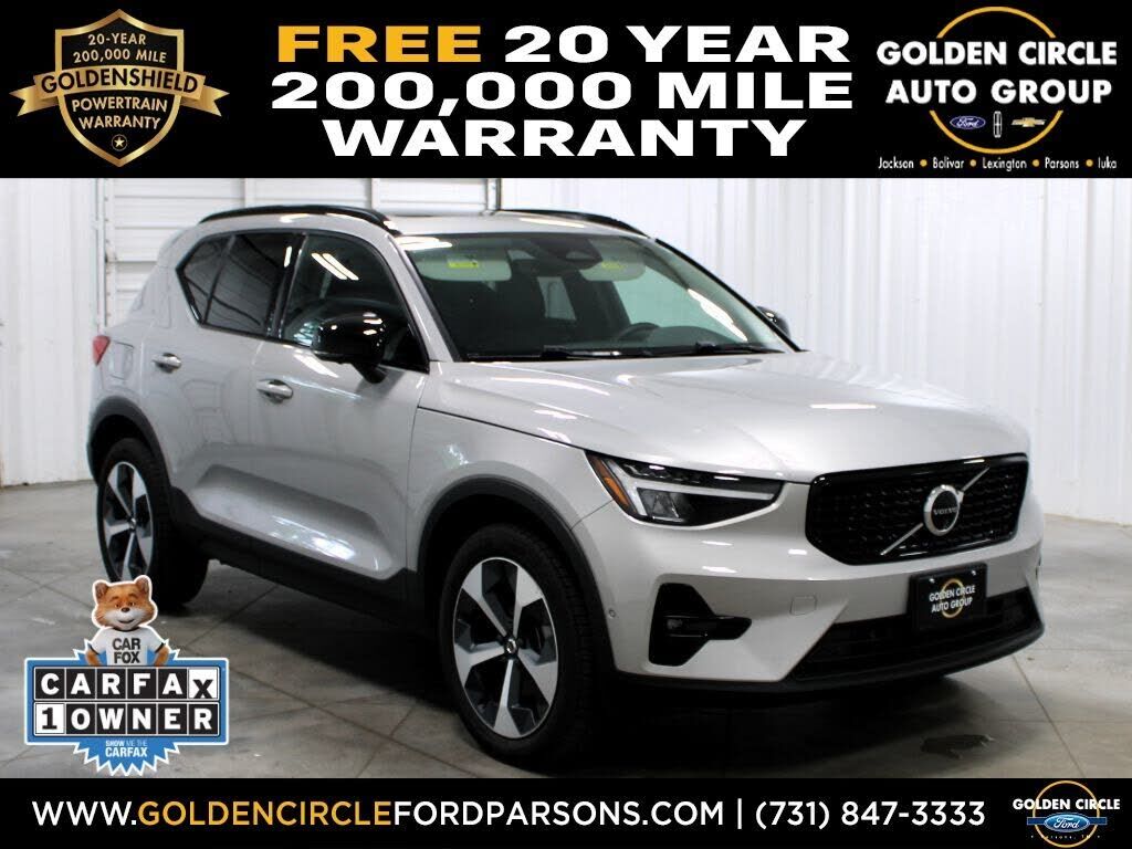 2024 VOLVO XC40