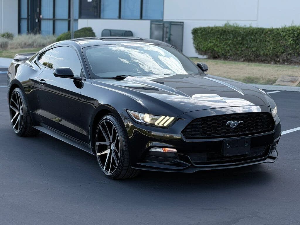 2017 FORD Mustang