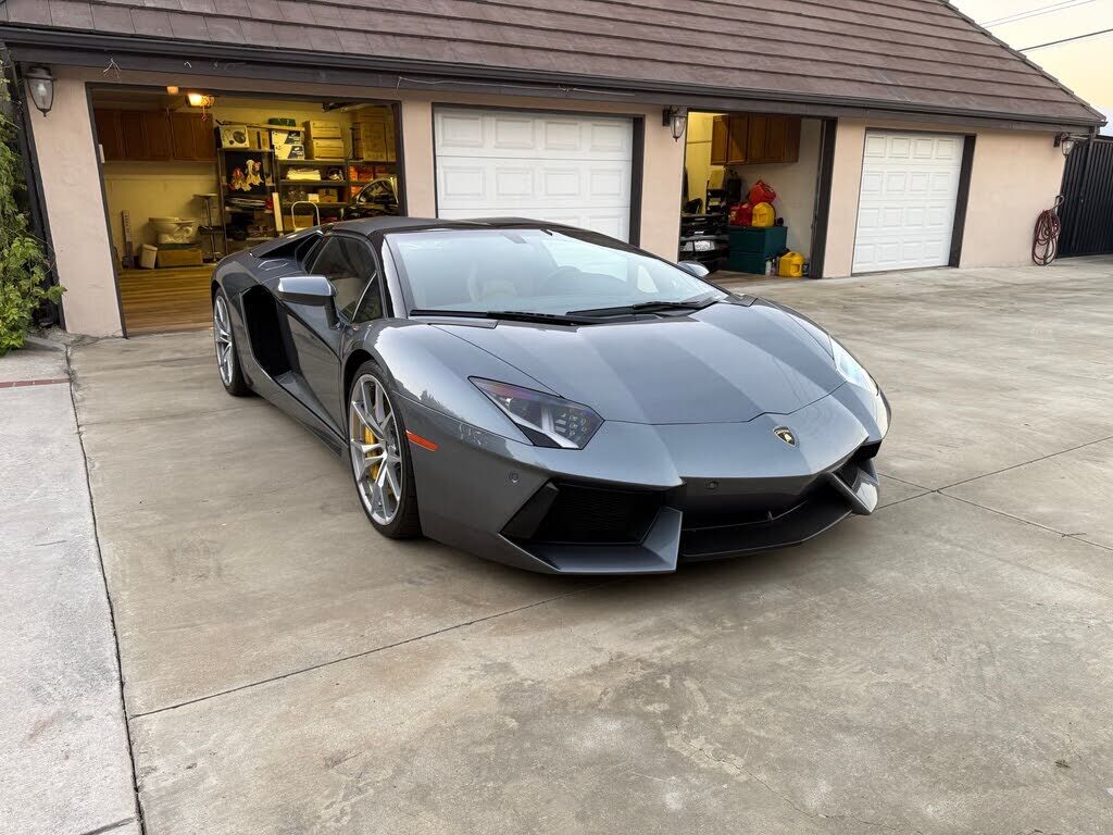 2014 LAMBORGHINI Aventador