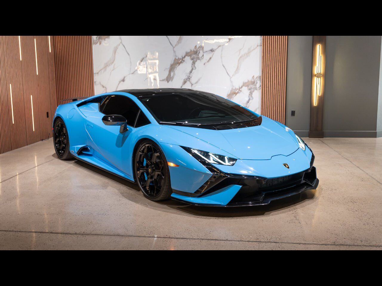 2023 LAMBORGHINI Huracan