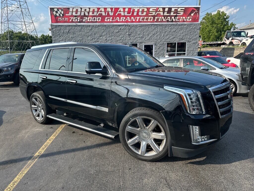 2017 CADILLAC Escalade