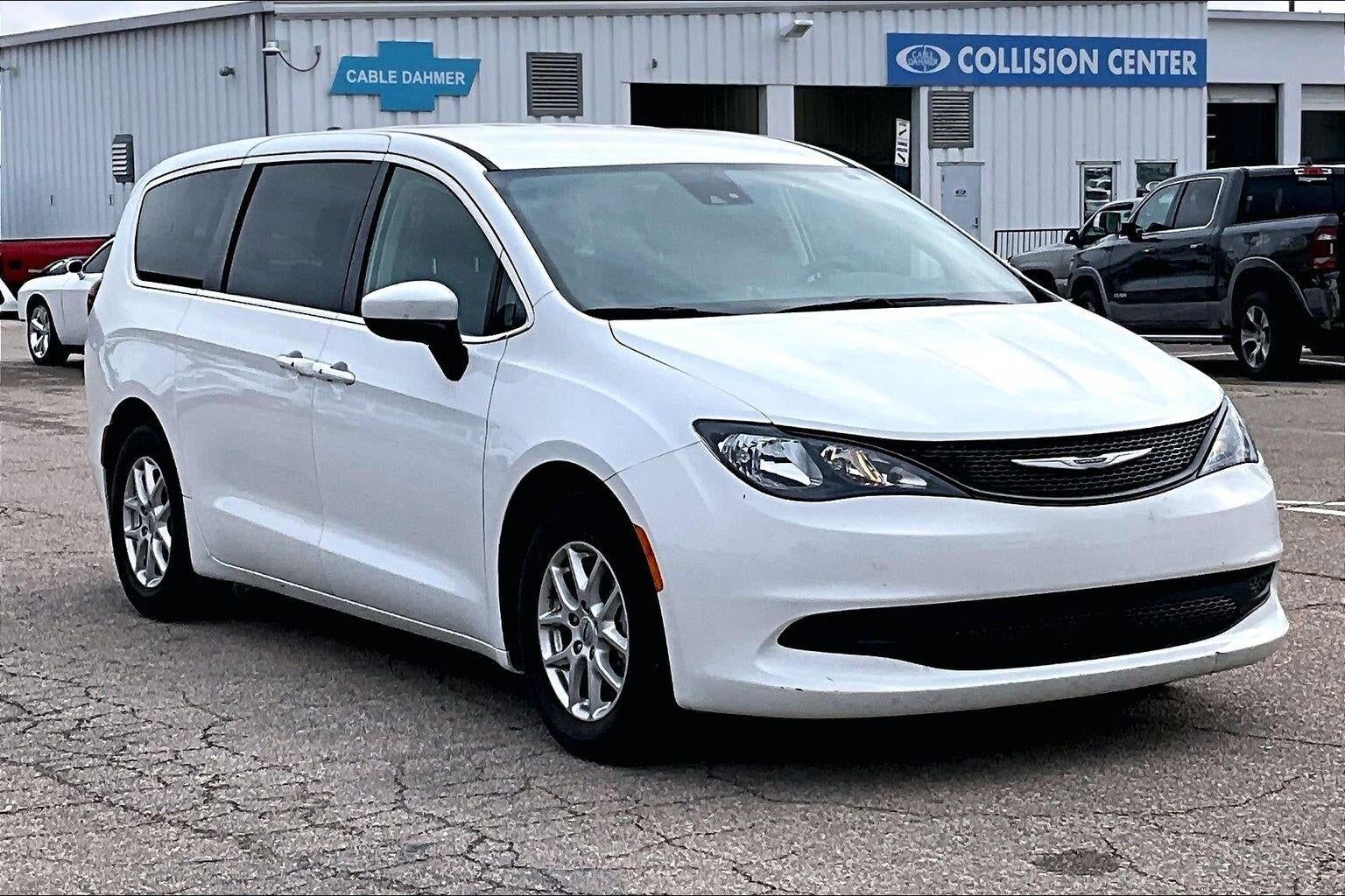 2023 CHRYSLER Voyager