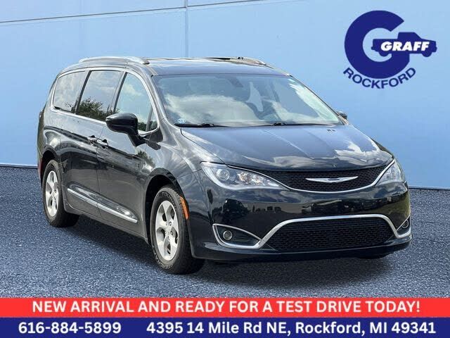 2017 CHRYSLER Pacifica