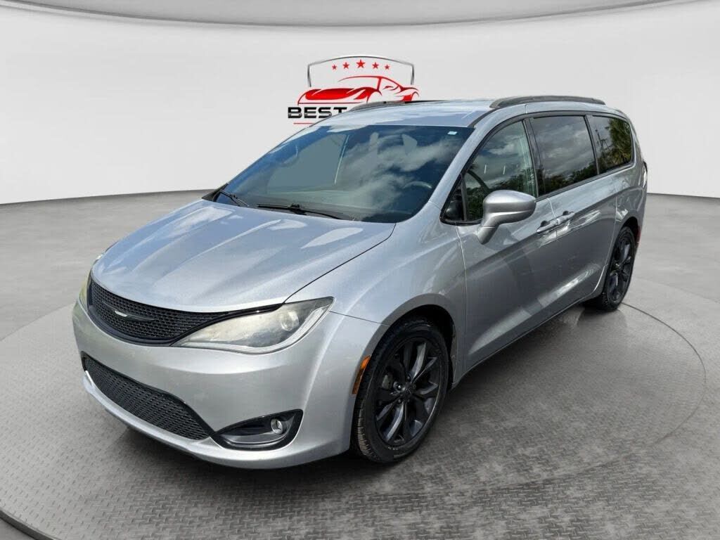2019 CHRYSLER Pacifica