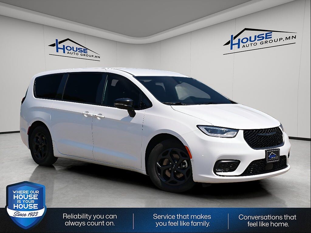 2024 CHRYSLER Pacifica